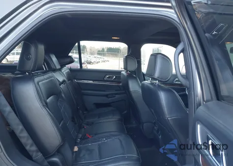 2017 Ford Explorer Platinum z USA, uszkodzony, nr VIN 1FM5K8HT8HGD17505